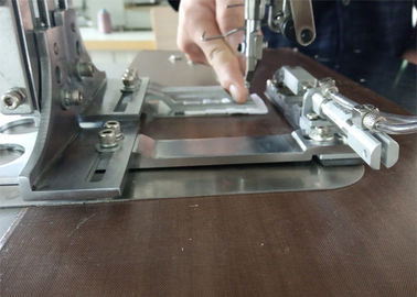 China Máquina de coser decorativa de alta velocidad de la puntada de cadena para los vaqueros y el cuero proveedor
