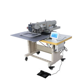 China Máquina de coser programable de la marca con el logotipo simple de la característica del bordado proveedor