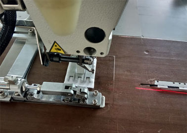 Bralette modela el sujetador de las señoras que hace la máquina, equipo automatizado de la máquina de coser proveedor